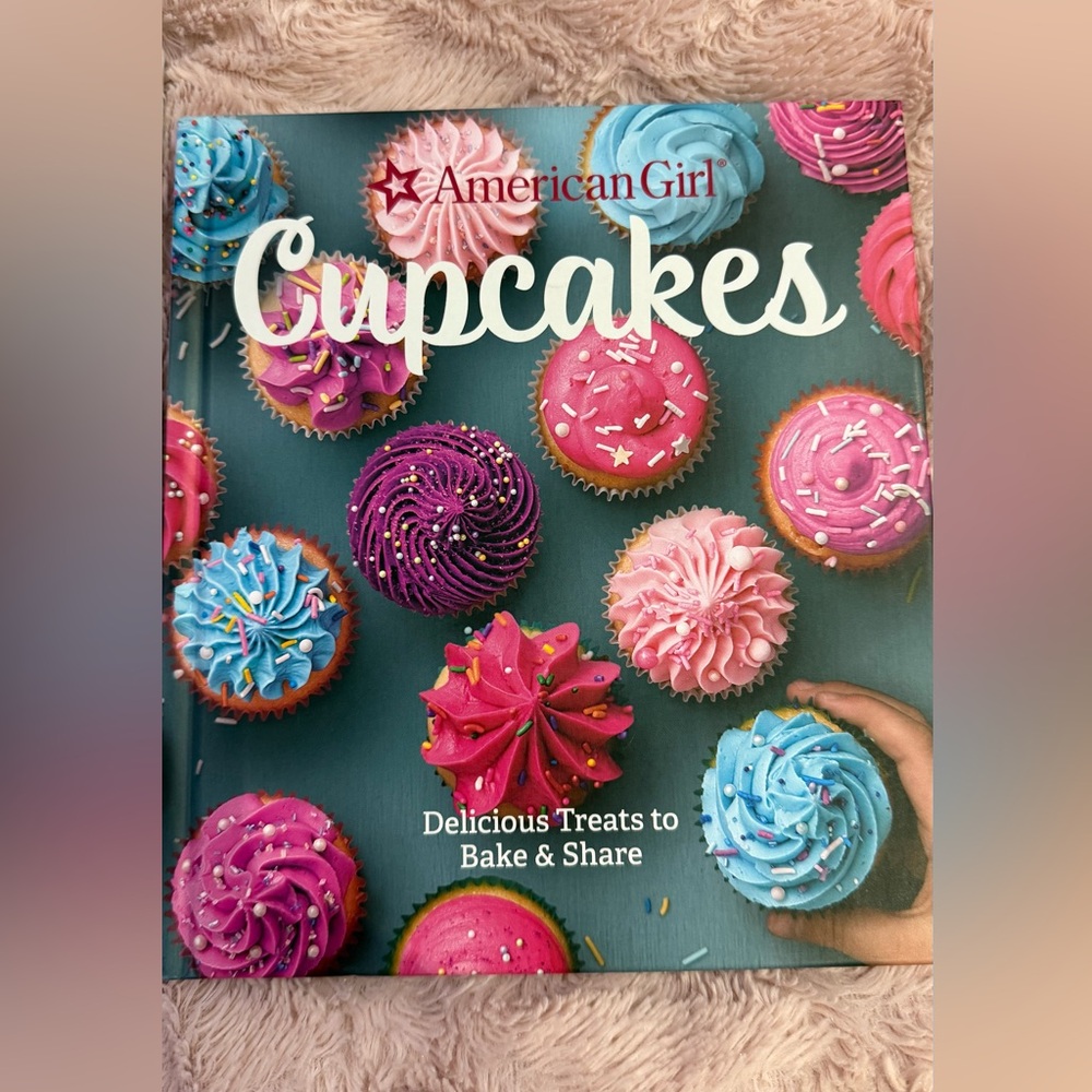 Moving Sale! 🛍️ NWT Usborne Start to Cook and American Girl Cupcakes Books - Picture 6 of 8